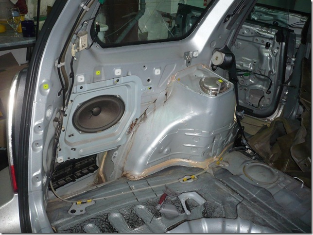 Шумоизоляция и замена музыки Subaru Forester 2006г. SG5