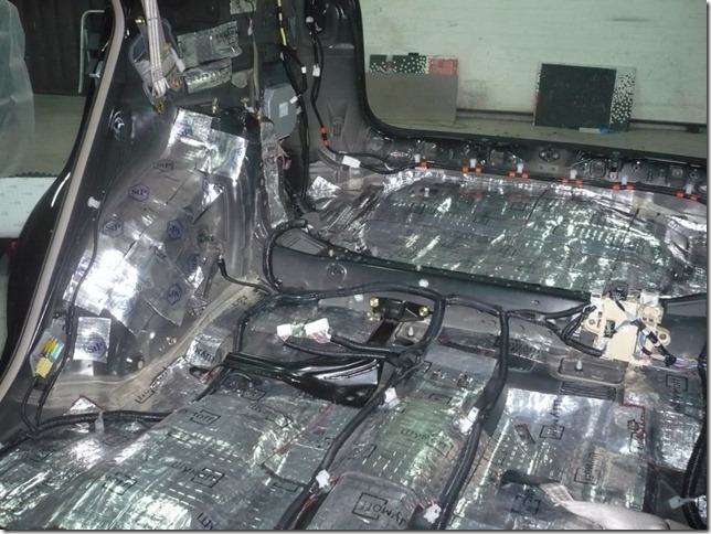 Шумоизоляция и установка мультимедийного ГУ в Lexus RX330 2005г.в.