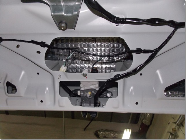 Полная шумоизоляция Citroen C4 Aircross материалами Шумофф