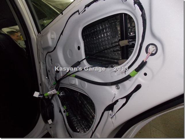Шумоизоляция дверей Toyota Rav4 2013 г.в.